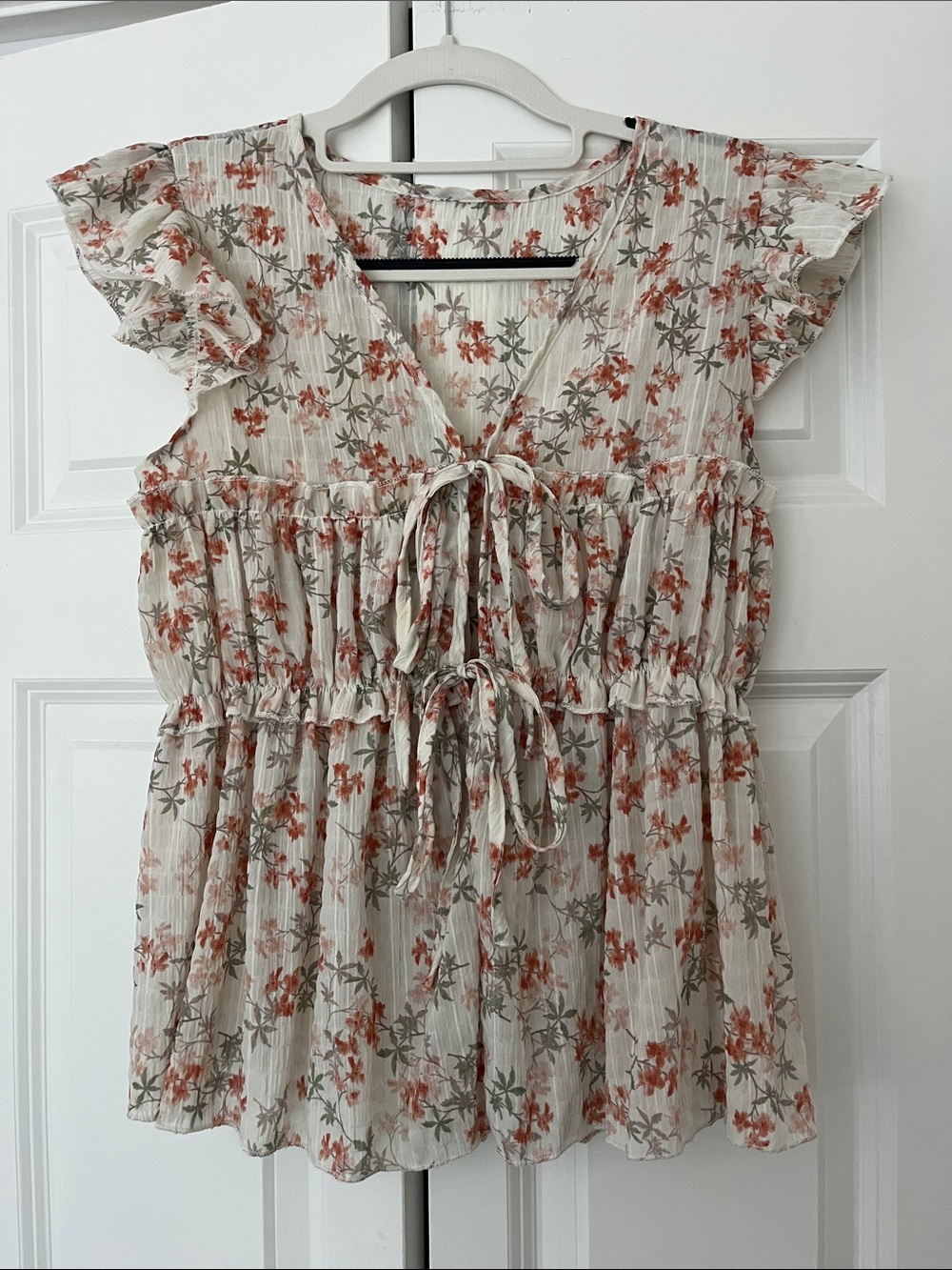 Floral Tie-Front Flutter Sleeve Top - Cream with Rust Floral